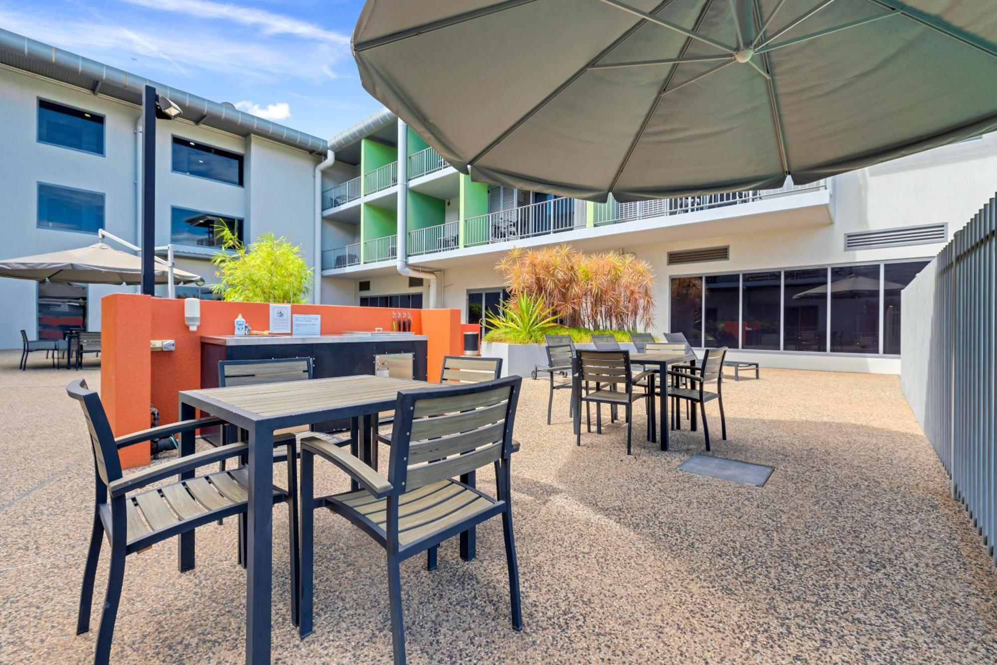 Hudson Berrimah Aparthotel Darwin Bagian luar foto