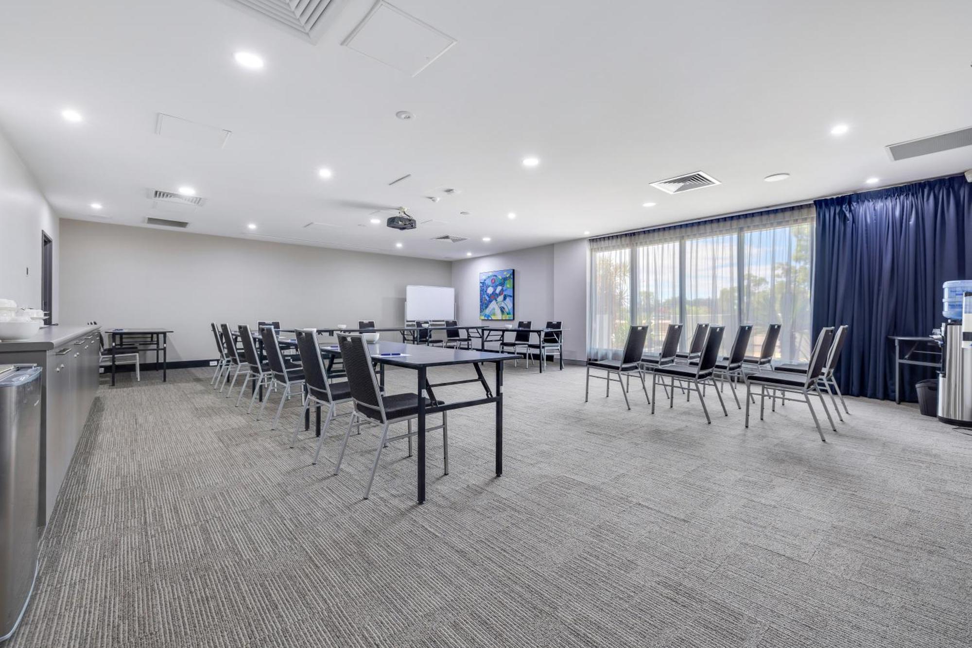Hudson Berrimah Aparthotel Darwin Bagian luar foto