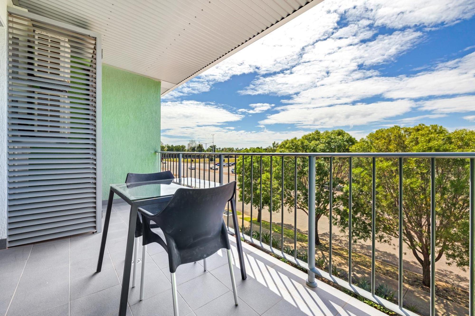 Hudson Berrimah Aparthotel Darwin Bagian luar foto