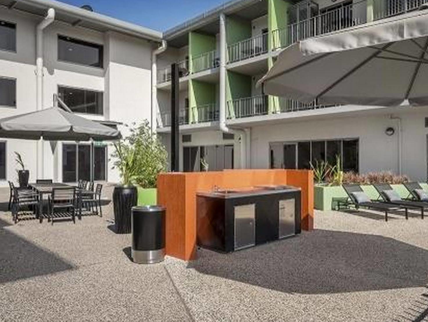 Hudson Berrimah Aparthotel Darwin Bagian luar foto
